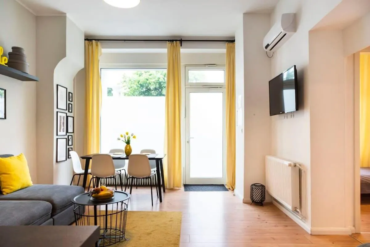 Apartment Kudamm Plus Ac Plus Selfcheckin Plus Free Street Parking Berlin