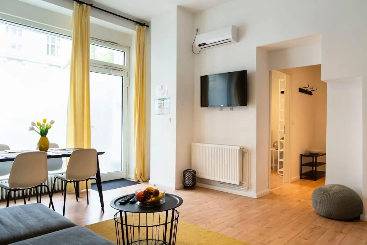 Apartment Kudamm Plus Ac Plus Selfcheckin Plus Free Street Parking Berlin