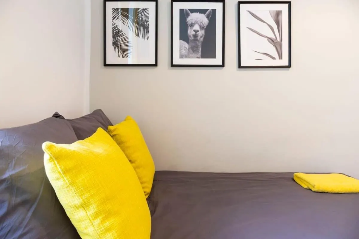 Kudamm Plus Ac Plus Selfcheckin Plus Free Street Parking Berlin Apartment