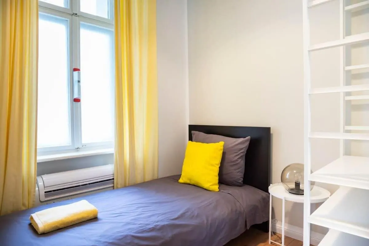 Kudamm Plus Ac Plus Selfcheckin Plus Free Street Parking Berlin